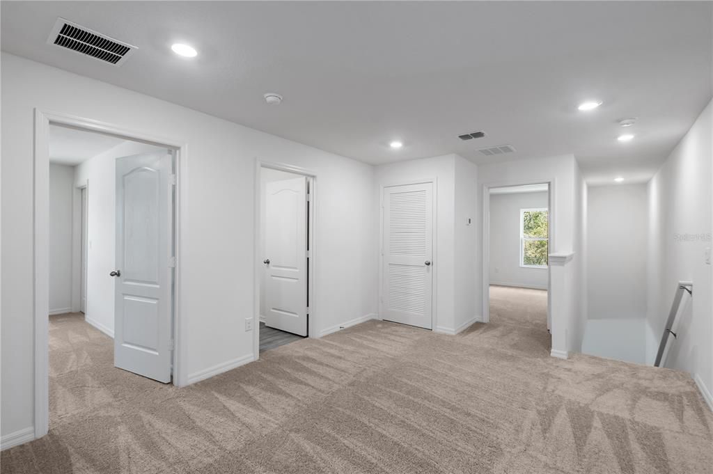 Active With Contract: $266,900 (3 beds, 2 baths, 1795 Square Feet)