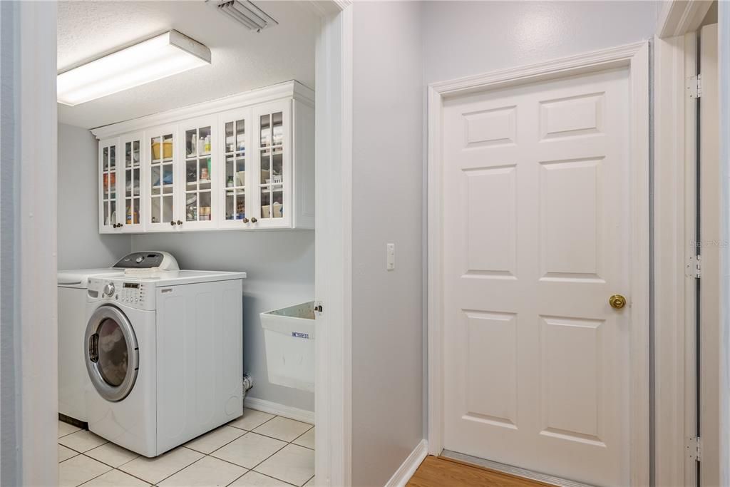 Active With Contract: $599,900 (3 beds, 2 baths, 2429 Square Feet)