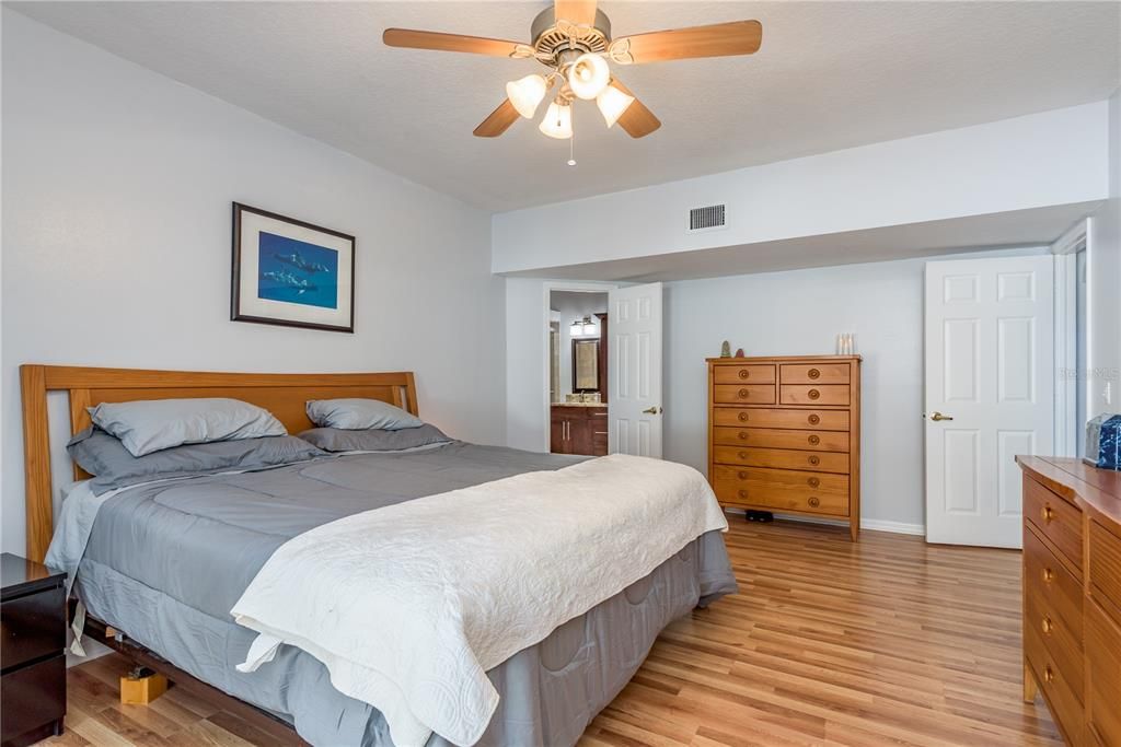 Active With Contract: $599,900 (3 beds, 2 baths, 2429 Square Feet)