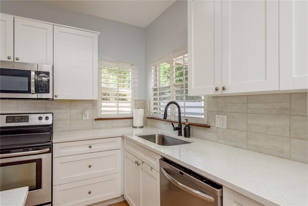 Active With Contract: $599,900 (3 beds, 2 baths, 2429 Square Feet)