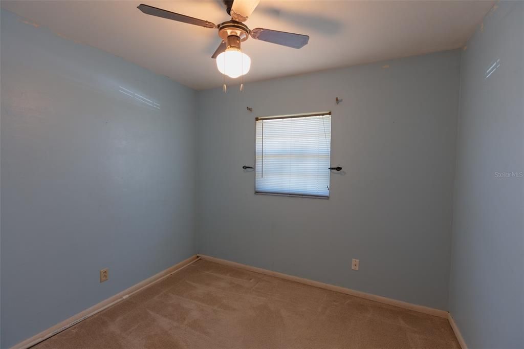 На продажу: $225,000 (4 спален, 2 ванн, 1372 Квадратных фут)