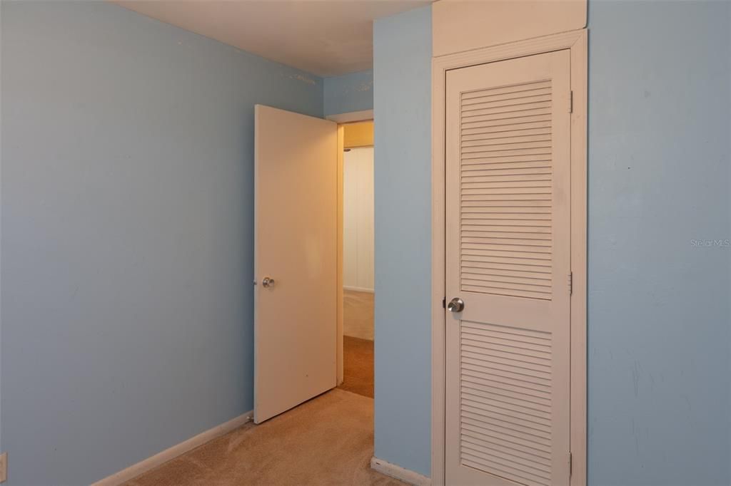 На продажу: $225,000 (4 спален, 2 ванн, 1372 Квадратных фут)