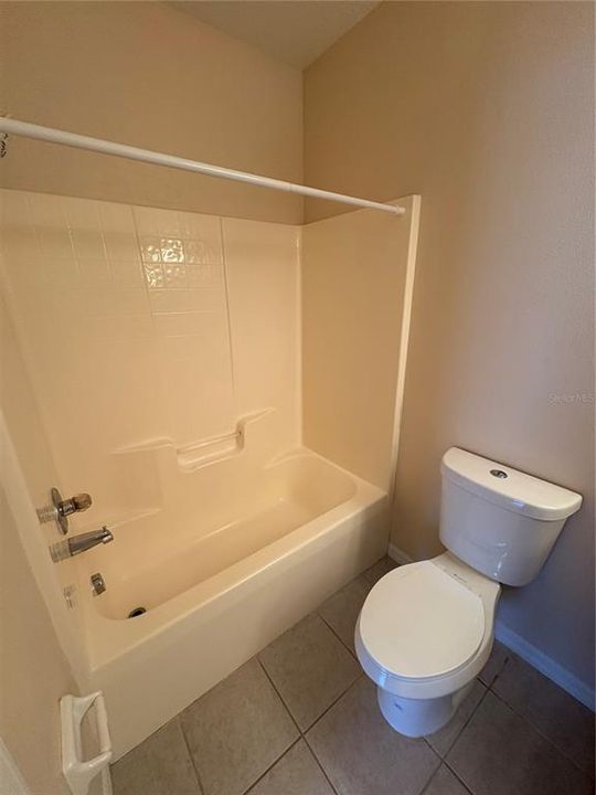 Active With Contract: $1,600 (3 beds, 2 baths, 1151 Square Feet)