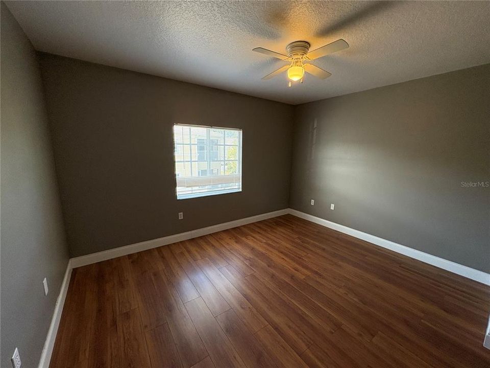 Active With Contract: $1,600 (3 beds, 2 baths, 1151 Square Feet)