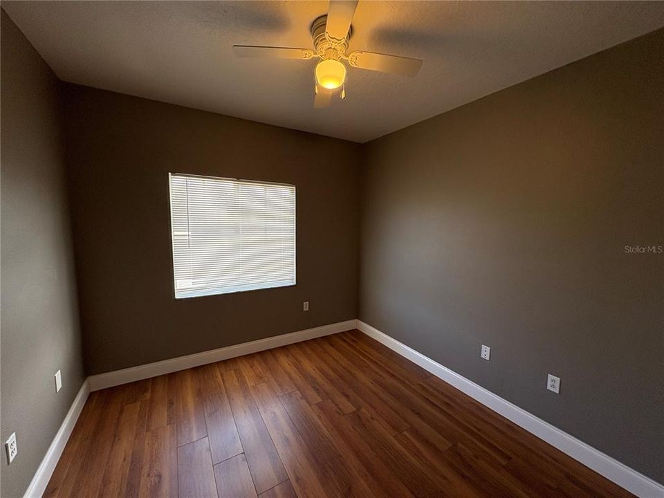 Active With Contract: $1,600 (3 beds, 2 baths, 1151 Square Feet)