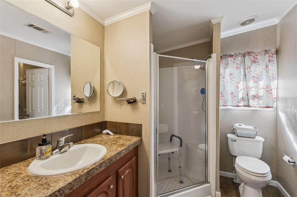 Activo con contrato: $195,000 (3 camas, 3 baños, 1728 Pies cuadrados)