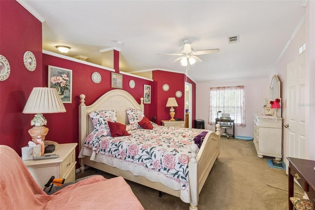 Activo con contrato: $195,000 (3 camas, 3 baños, 1728 Pies cuadrados)