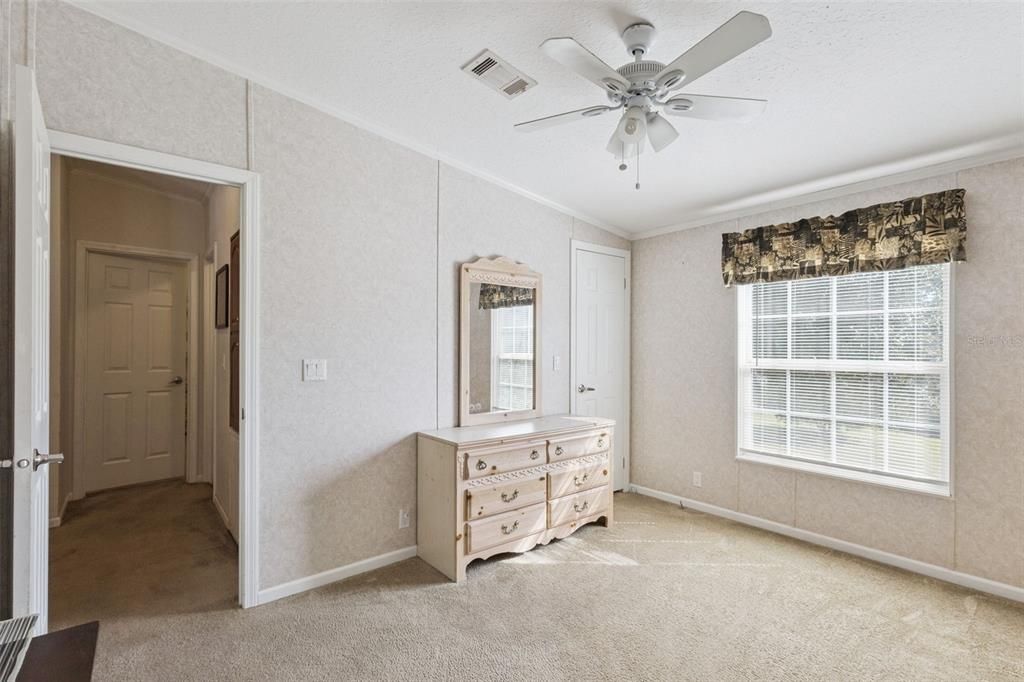 Activo con contrato: $195,000 (3 camas, 3 baños, 1728 Pies cuadrados)