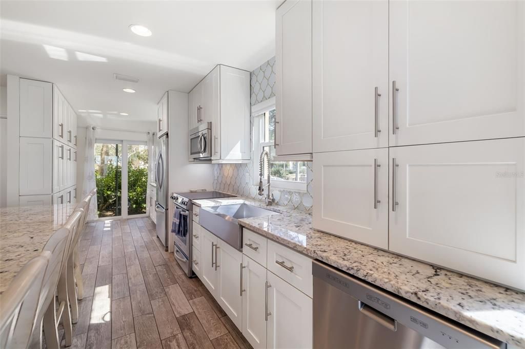 На продажу: $849,000 (2 спален, 2 ванн, 1267 Квадратных фут)