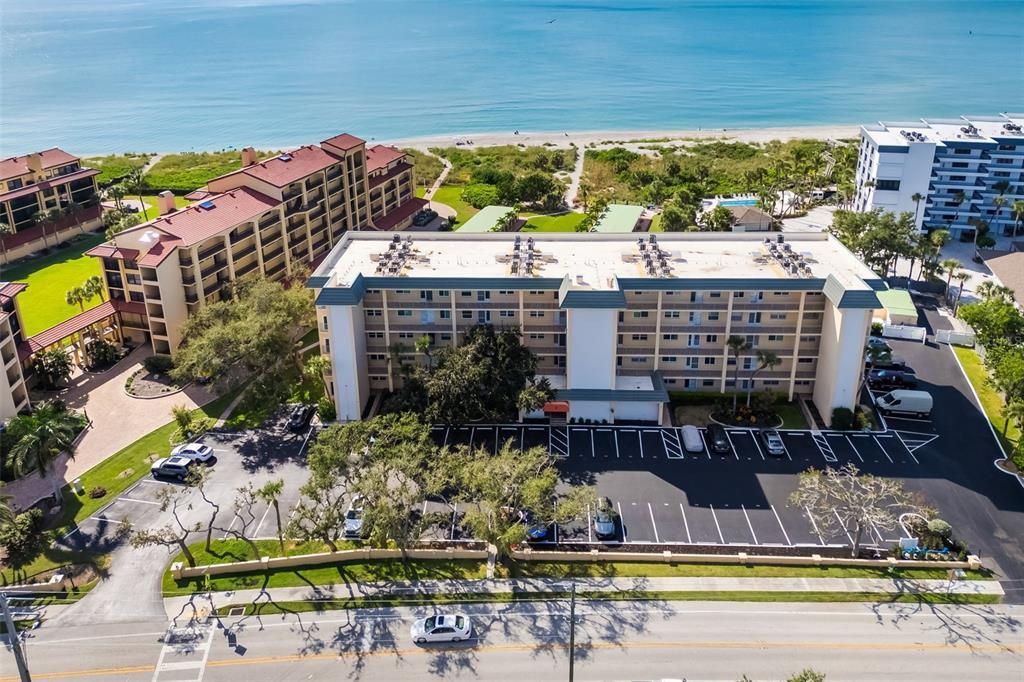 На продажу: $849,000 (2 спален, 2 ванн, 1267 Квадратных фут)