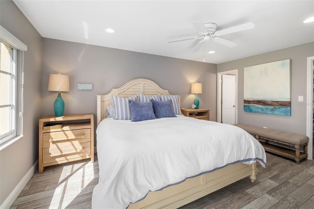 На продажу: $849,000 (2 спален, 2 ванн, 1267 Квадратных фут)