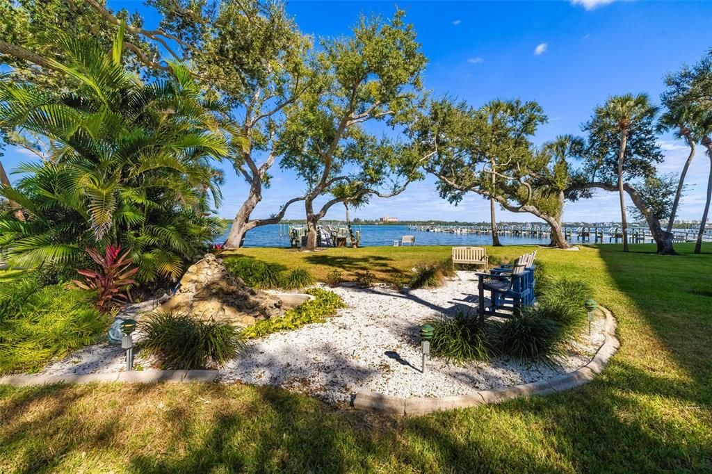 На продажу: $849,000 (2 спален, 2 ванн, 1267 Квадратных фут)