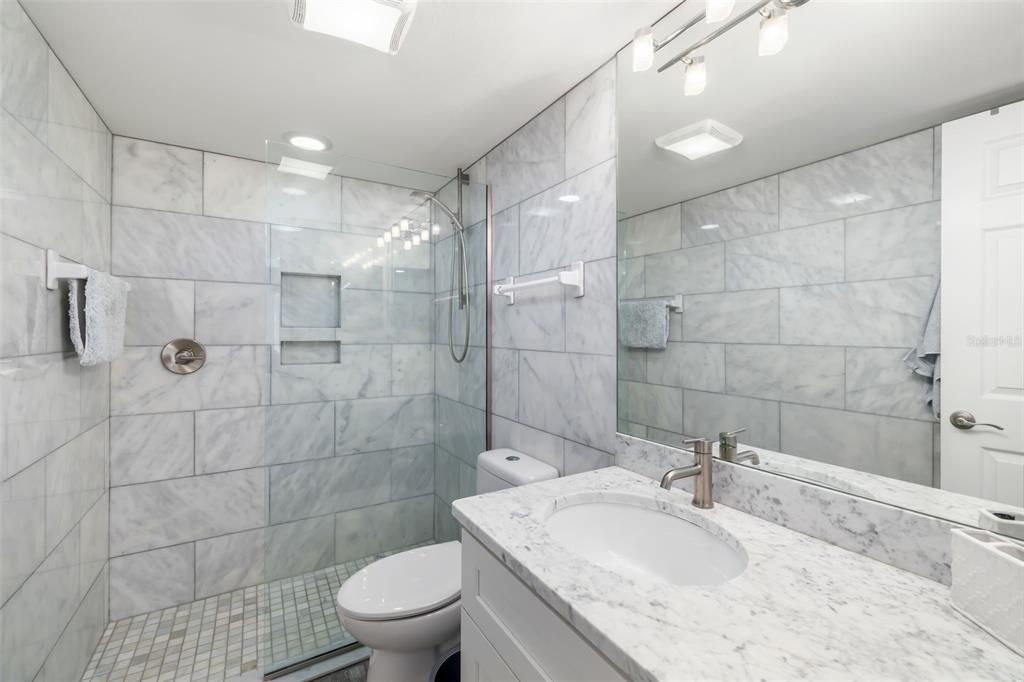 На продажу: $849,000 (2 спален, 2 ванн, 1267 Квадратных фут)