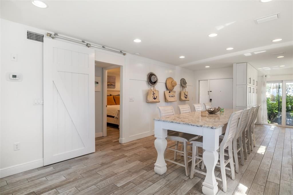 На продажу: $849,000 (2 спален, 2 ванн, 1267 Квадратных фут)