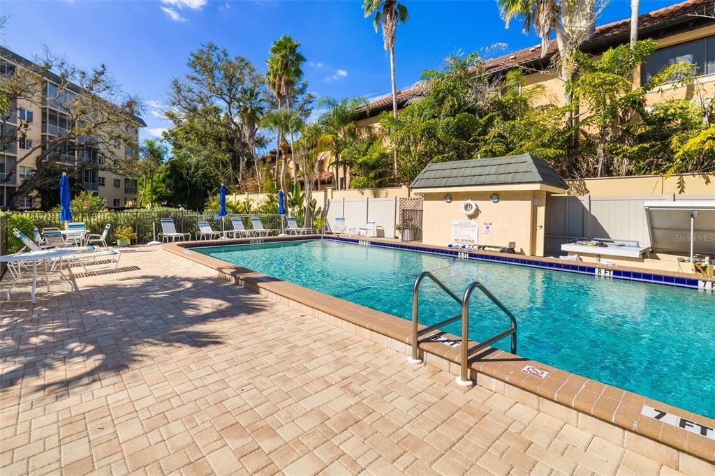 На продажу: $849,000 (2 спален, 2 ванн, 1267 Квадратных фут)