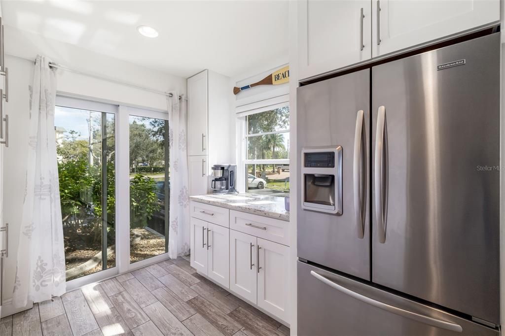 На продажу: $849,000 (2 спален, 2 ванн, 1267 Квадратных фут)