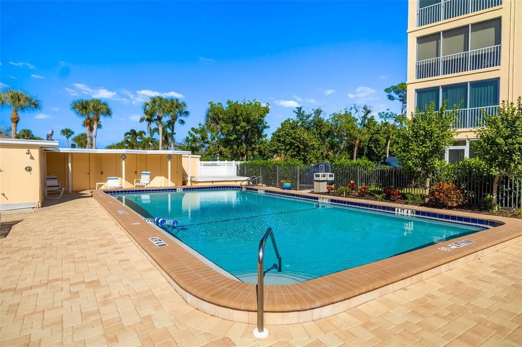 На продажу: $849,000 (2 спален, 2 ванн, 1267 Квадратных фут)