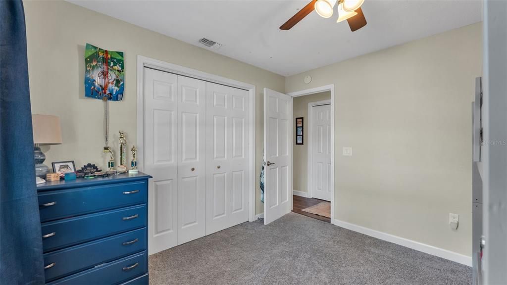 合同活跃: $440,000 (4 贝兹, 2 浴室, 2384 平方英尺)