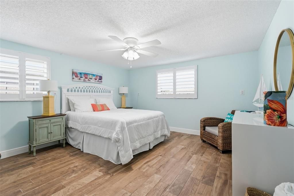 For Sale: $425,000 (2 beds, 2 baths, 1752 Square Feet)