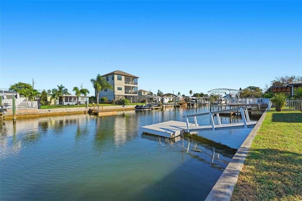 For Sale: $425,000 (2 beds, 2 baths, 1752 Square Feet)