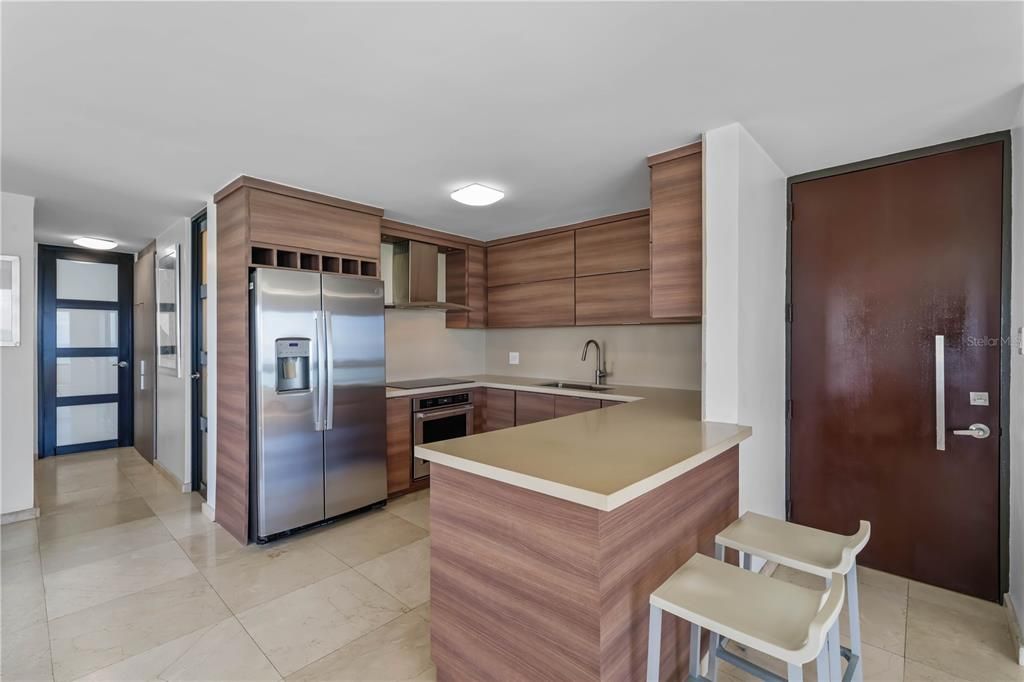 待售: $875,000 (2 贝兹, 2 浴室, 1356.56 平方英尺)