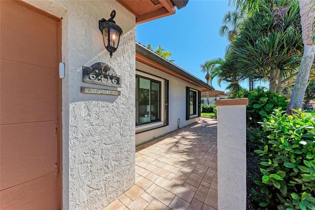 For Sale: $537,900 (3 beds, 2 baths, 2099 Square Feet)