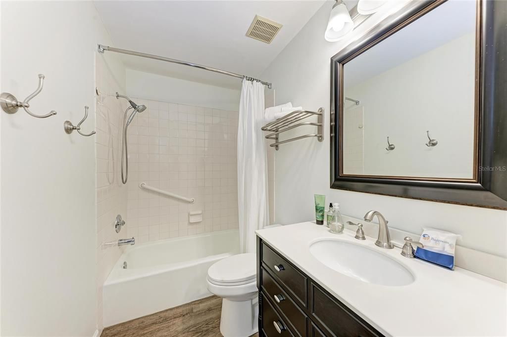 For Sale: $537,900 (3 beds, 2 baths, 2099 Square Feet)