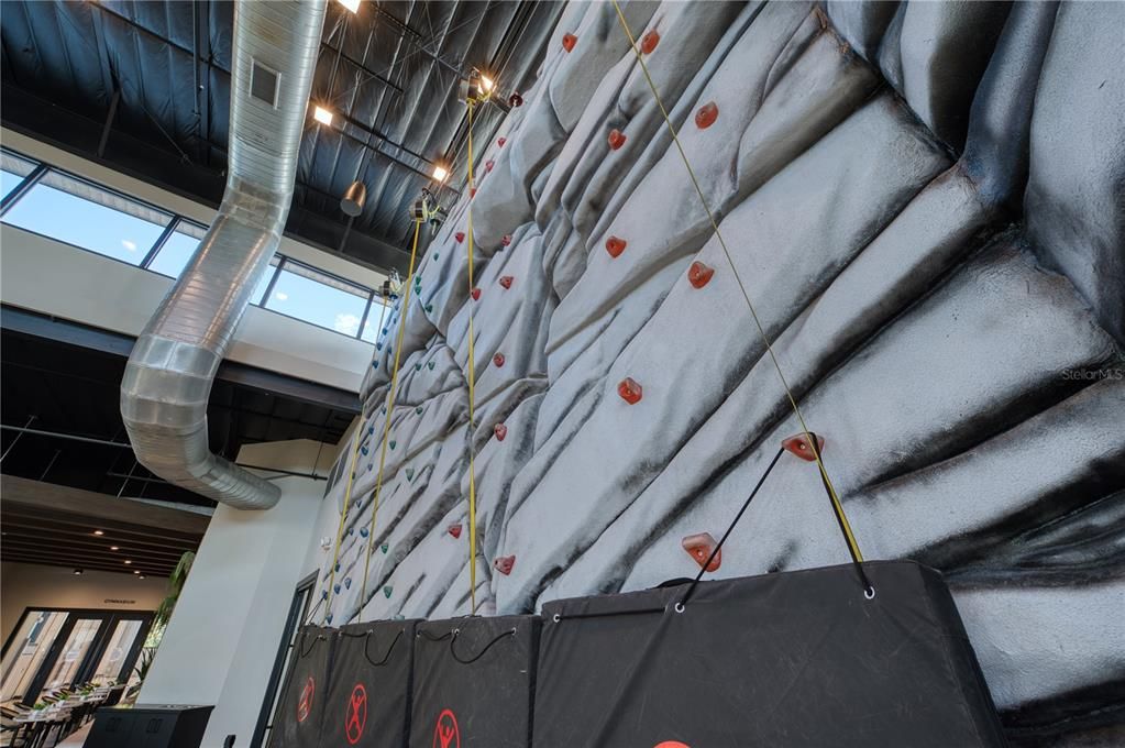 待售: $625,000 (4 贝兹, 2 浴室, 1783 平方英尺)