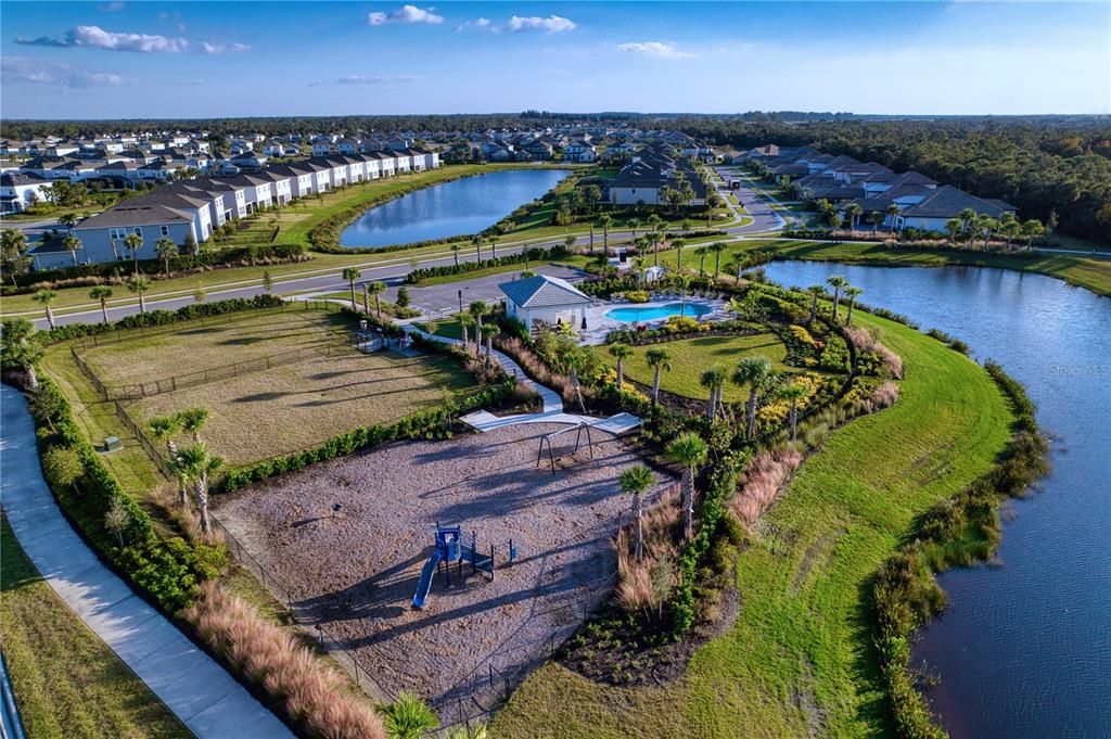 待售: $625,000 (4 贝兹, 2 浴室, 1783 平方英尺)