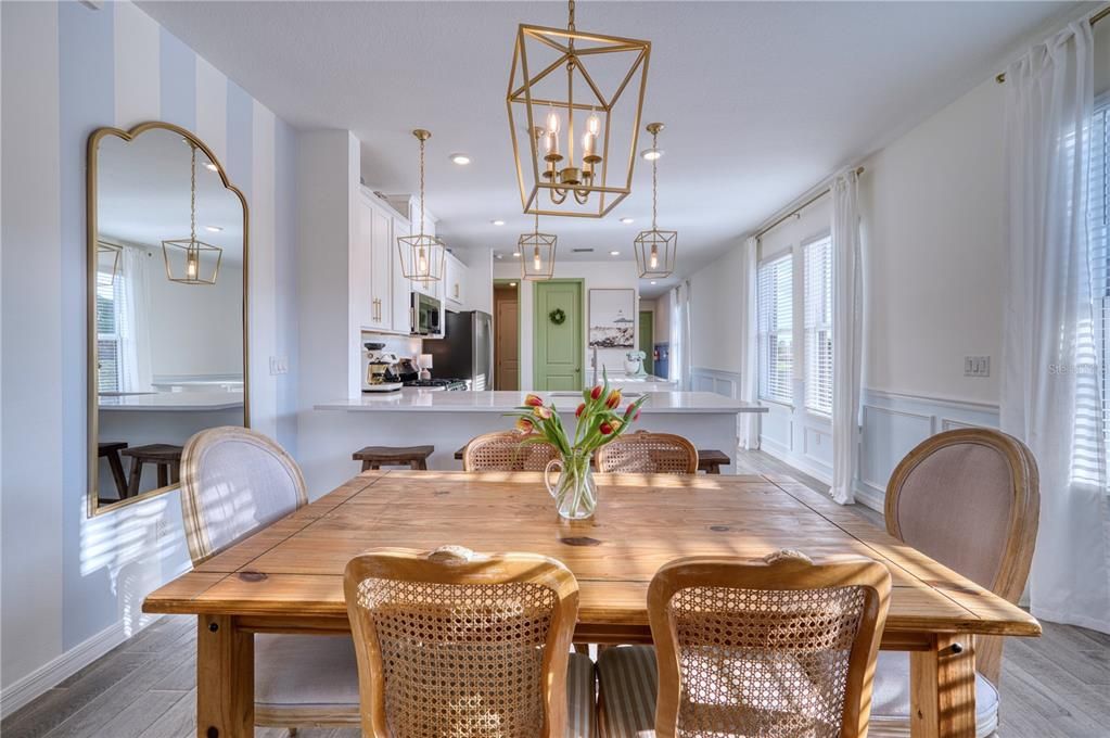 待售: $625,000 (4 贝兹, 2 浴室, 1783 平方英尺)