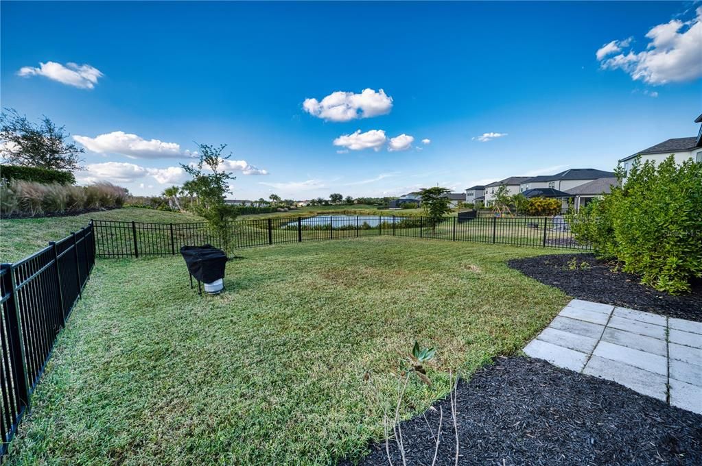 待售: $625,000 (4 贝兹, 2 浴室, 1783 平方英尺)