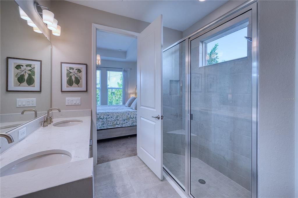 待售: $625,000 (4 贝兹, 2 浴室, 1783 平方英尺)