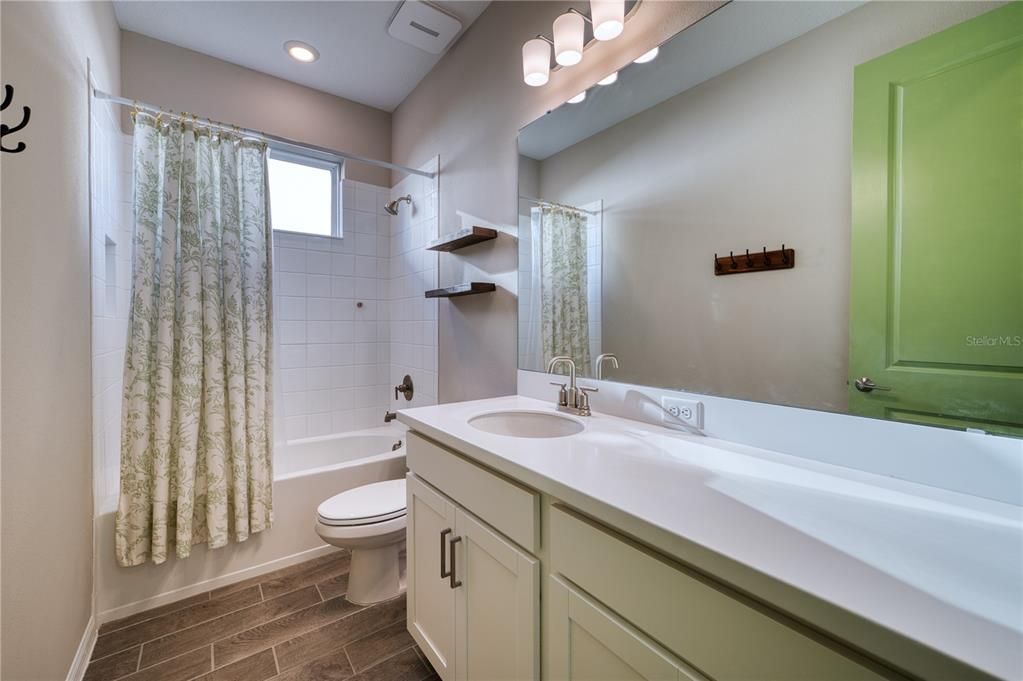 待售: $625,000 (4 贝兹, 2 浴室, 1783 平方英尺)