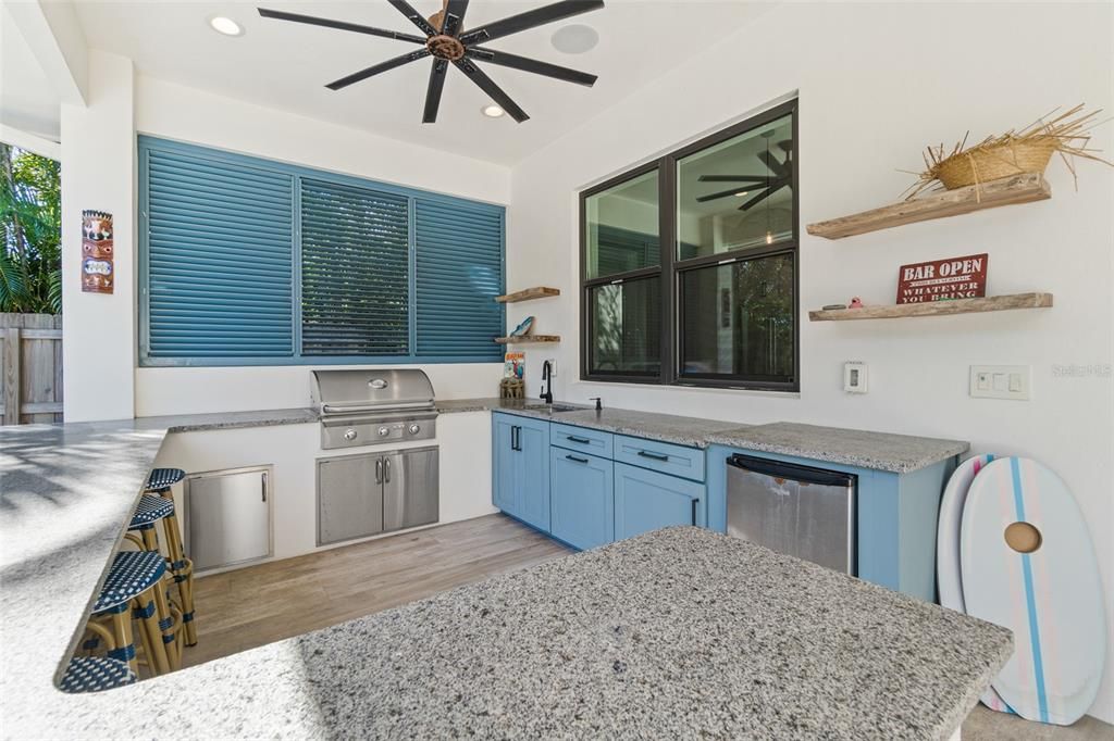 Activo con contrato: $1,595,000 (5 camas, 3 baños, 2484 Pies cuadrados)