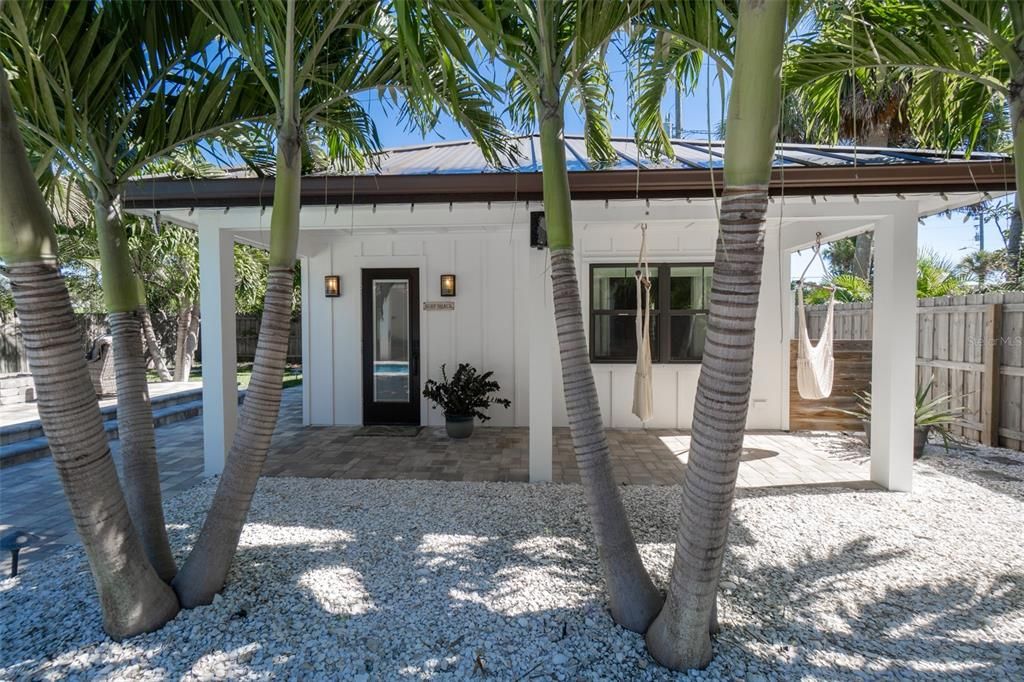 Activo con contrato: $1,595,000 (5 camas, 3 baños, 2484 Pies cuadrados)