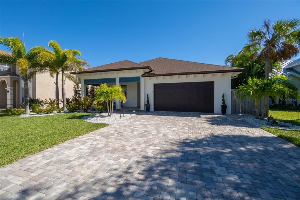 Activo con contrato: $1,595,000 (5 camas, 3 baños, 2484 Pies cuadrados)