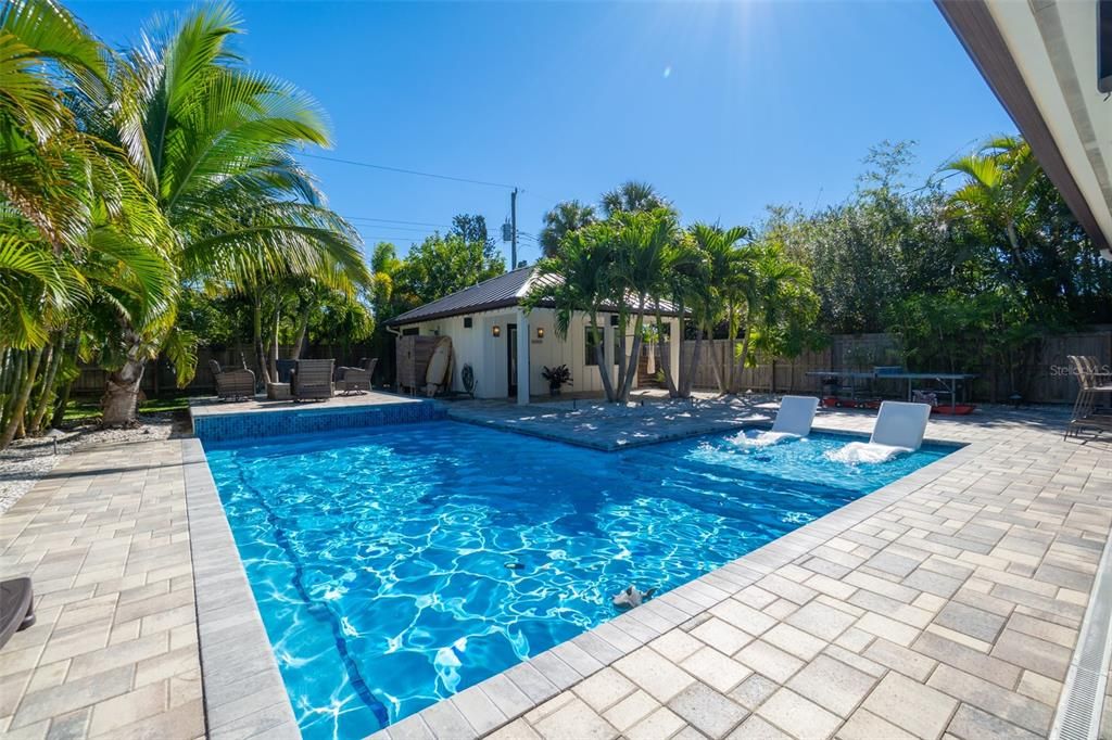 Activo con contrato: $1,595,000 (5 camas, 3 baños, 2484 Pies cuadrados)