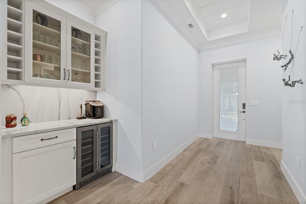 Activo con contrato: $1,595,000 (5 camas, 3 baños, 2484 Pies cuadrados)