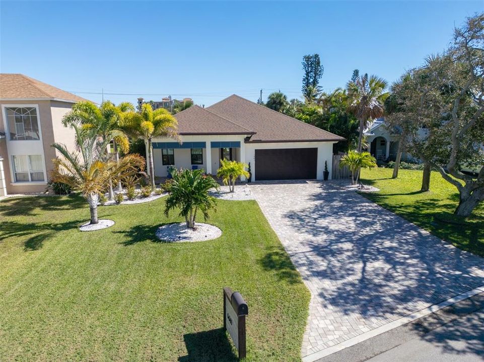 Activo con contrato: $1,595,000 (5 camas, 3 baños, 2484 Pies cuadrados)