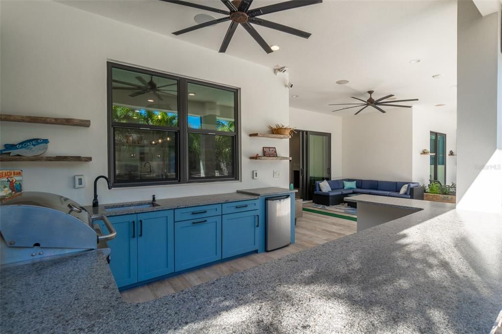 Activo con contrato: $1,595,000 (5 camas, 3 baños, 2484 Pies cuadrados)