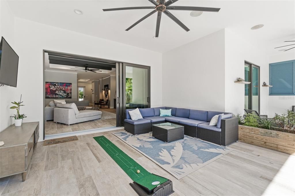 Activo con contrato: $1,595,000 (5 camas, 3 baños, 2484 Pies cuadrados)