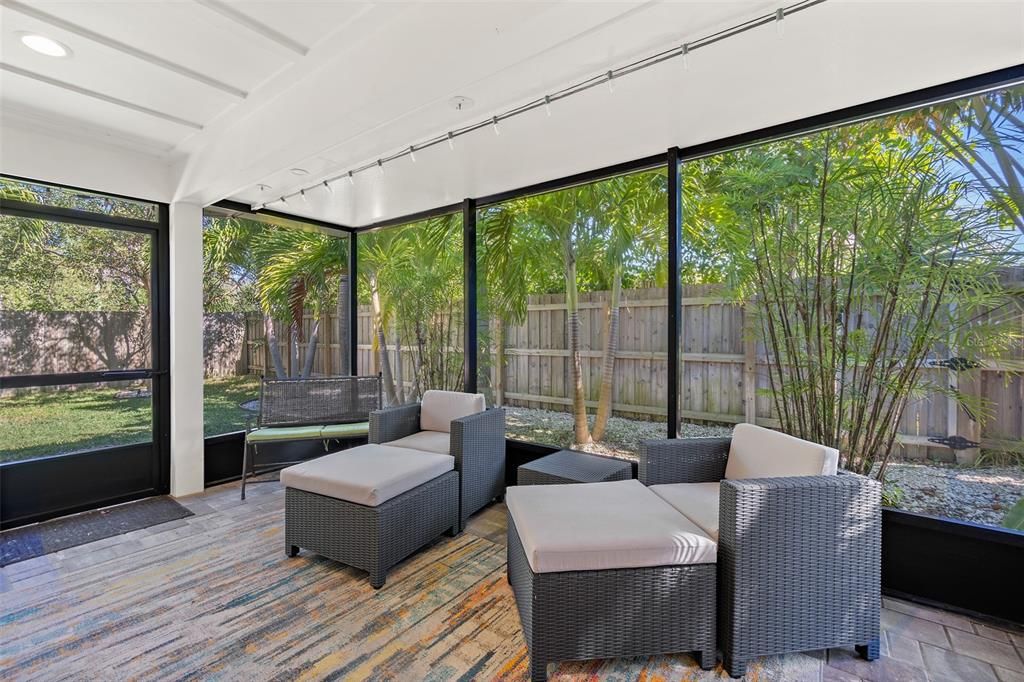 Activo con contrato: $1,595,000 (5 camas, 3 baños, 2484 Pies cuadrados)