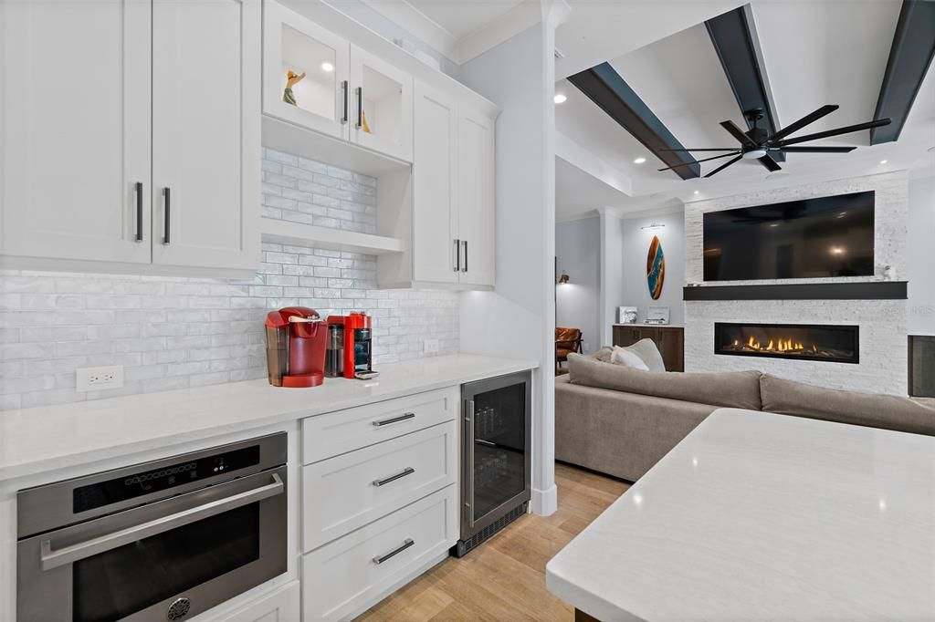 Activo con contrato: $1,595,000 (5 camas, 3 baños, 2484 Pies cuadrados)