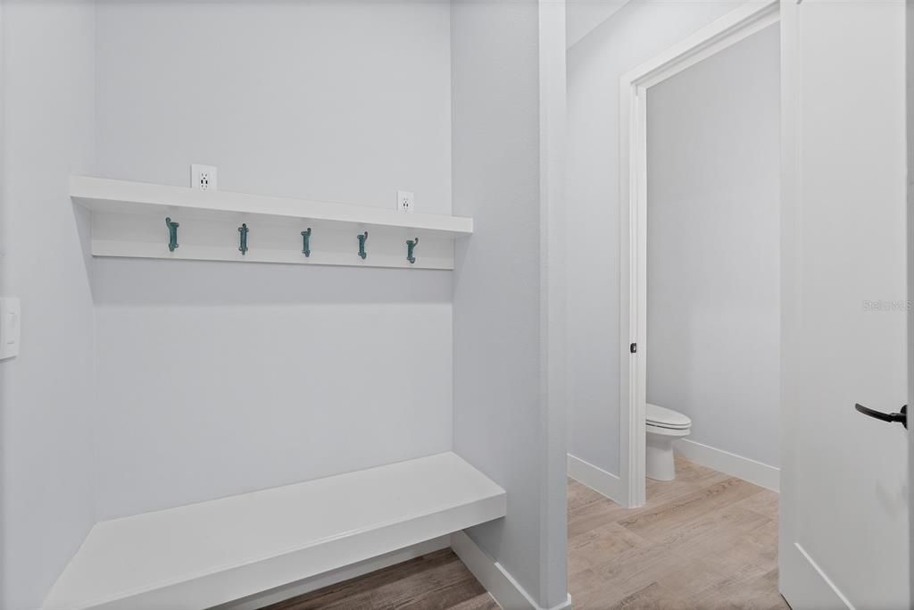 Activo con contrato: $1,595,000 (5 camas, 3 baños, 2484 Pies cuadrados)