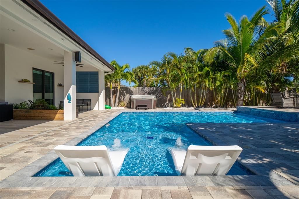 Activo con contrato: $1,595,000 (5 camas, 3 baños, 2484 Pies cuadrados)