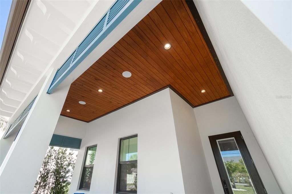 Activo con contrato: $1,595,000 (5 camas, 3 baños, 2484 Pies cuadrados)