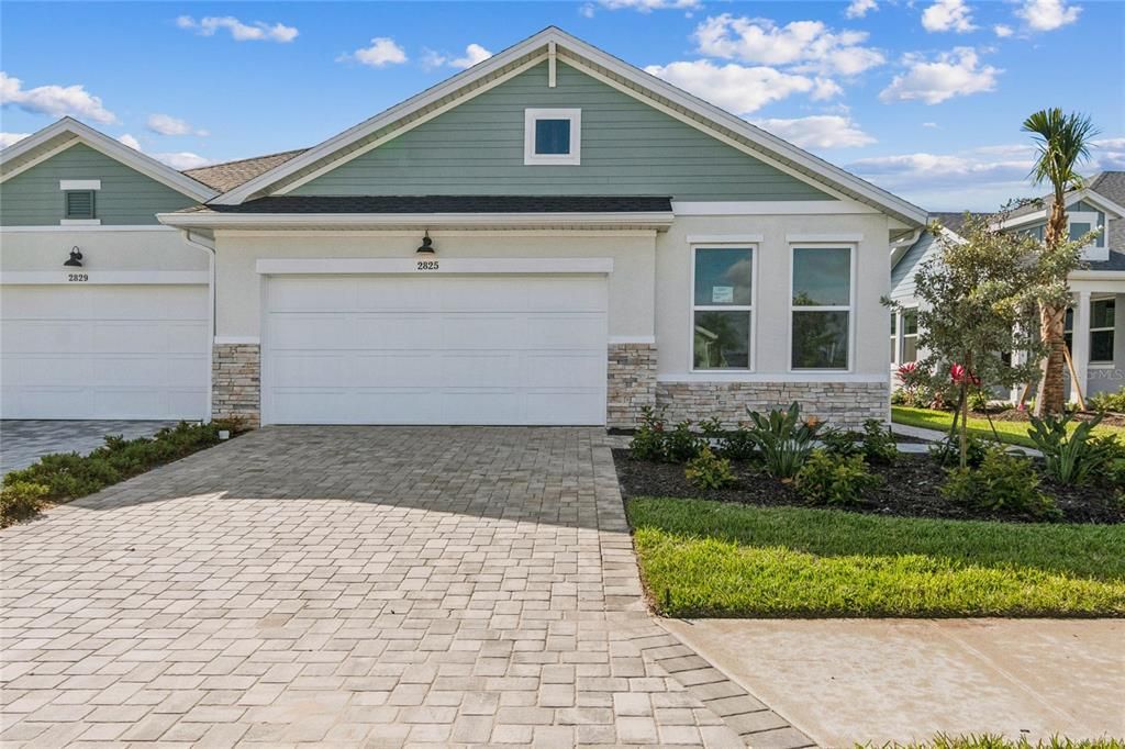 For Sale: $499,990 (2 beds, 2 baths, 1748 Square Feet)