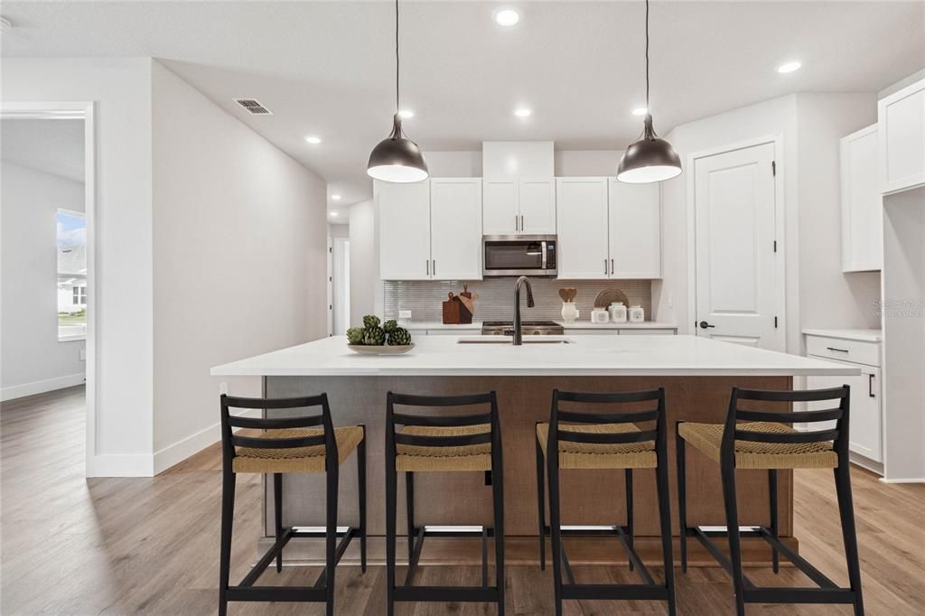 For Sale: $499,990 (2 beds, 2 baths, 1748 Square Feet)