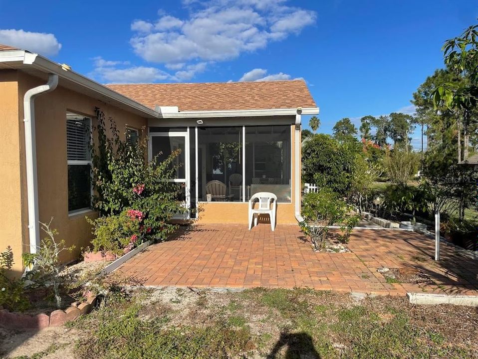 En Venta: $260,000 (3 camas, 2 baños, 1387 Pies cuadrados)