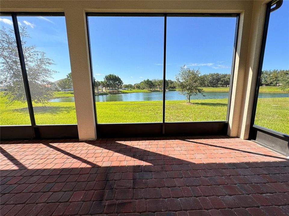 En Renta: $2,850 (4 camas, 3 baños, 2840 Pies cuadrados)